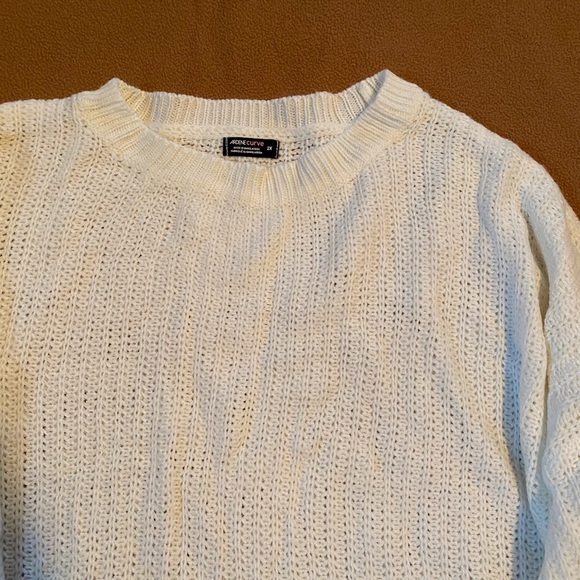 White knitted sweater - Picture 4 of 5